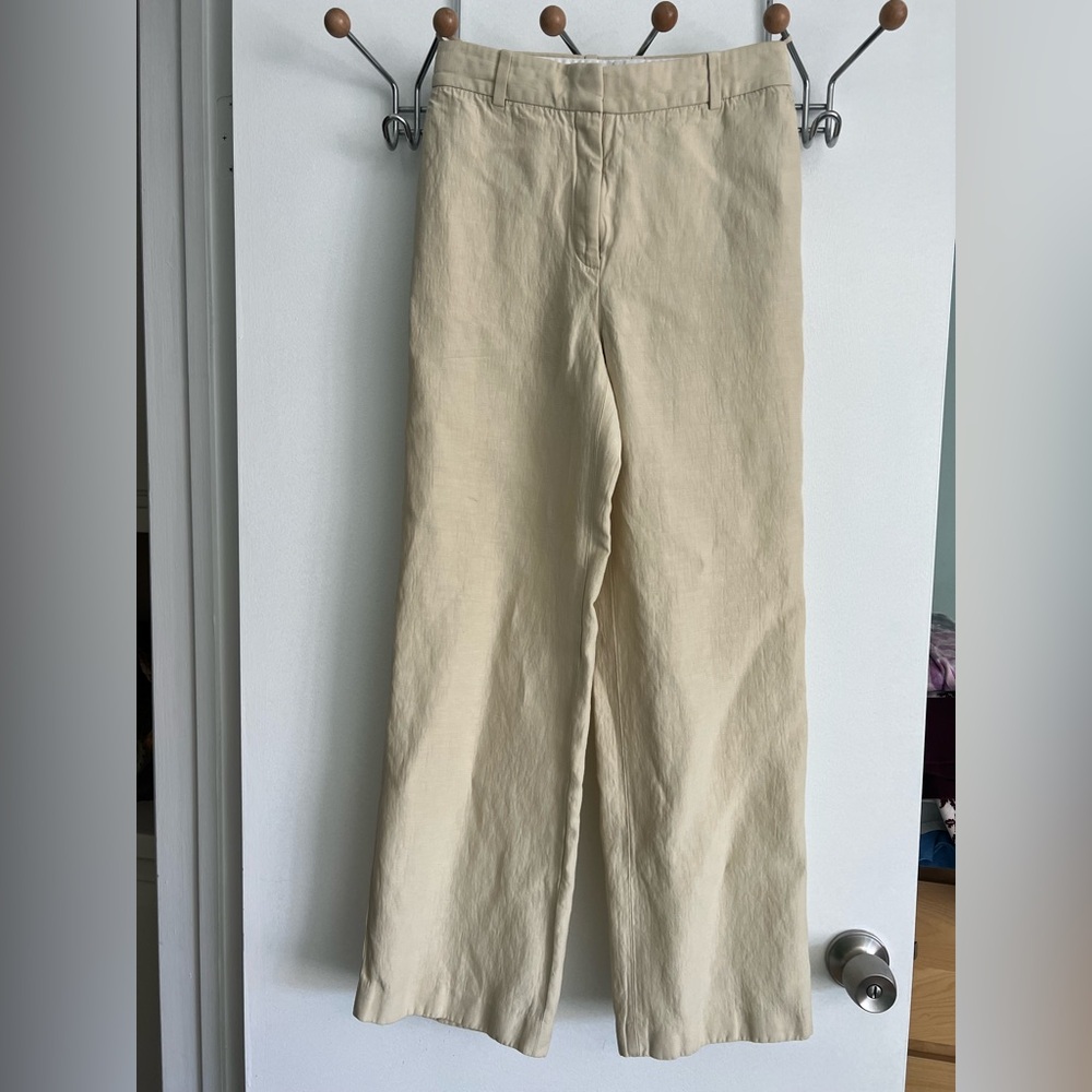 Babaton  Aritzia Beige and Cream slacks